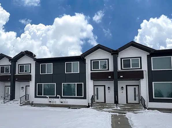 10698 61st St NW, Edmonton, AB