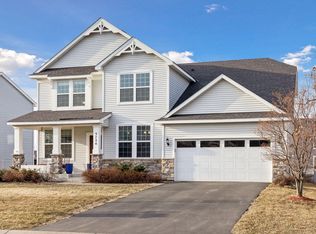 3724 Prairie View Dr, Woodbury, MN 55129