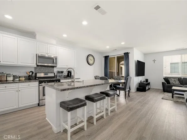 3250 E Yountville Dr Unit 10, Ontario, CA 91761