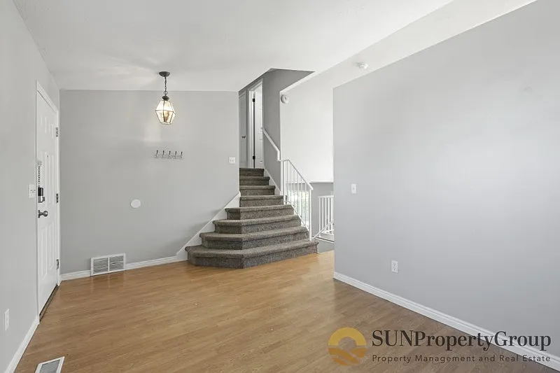 Beautiful Home In Great Roy Location! — Photo 2