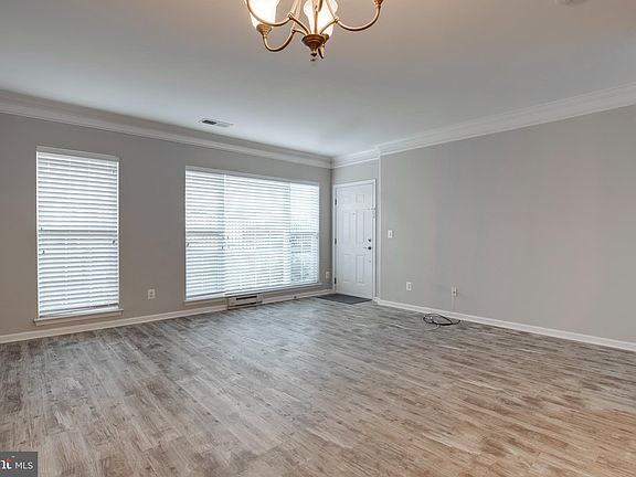 3rd image of 15354 Kensington Park Dr