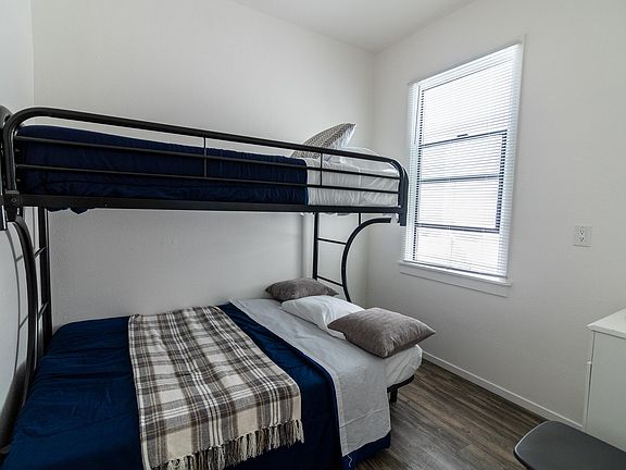 2nd image of 1080 Folsom St
