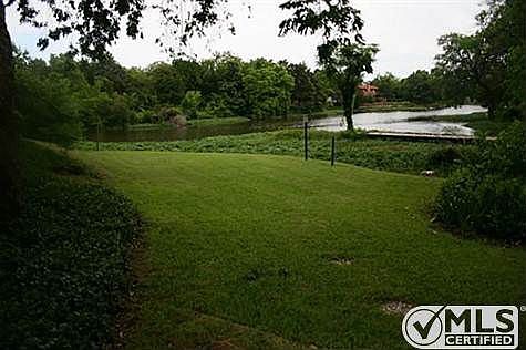 1st image of 1938 Riverway Dr