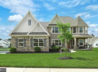 10 Village Rd, Manchester, PA 17345