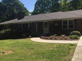 812 Hills Crossing Rd, Clarkesville, GA 30523