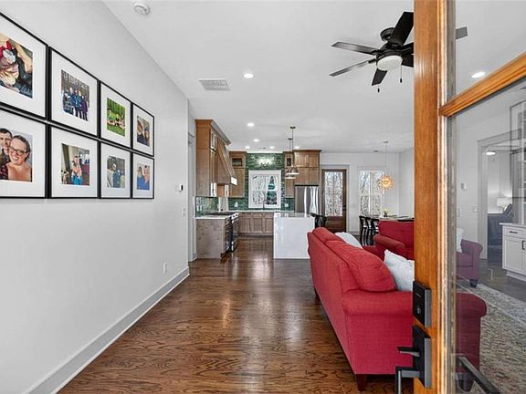 5th image of 433 Old Roanoke Rd