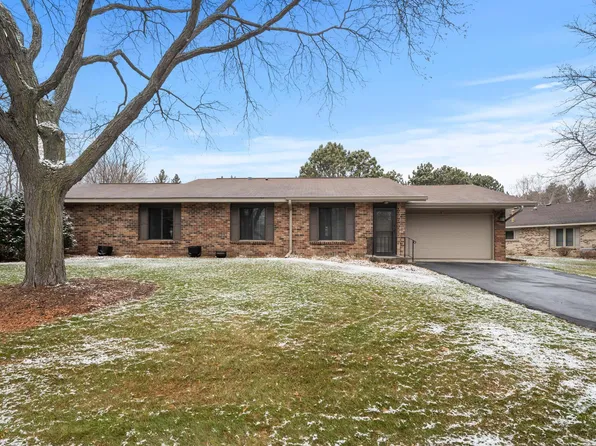 45 Jewel Ln N, Plymouth, MN 55447