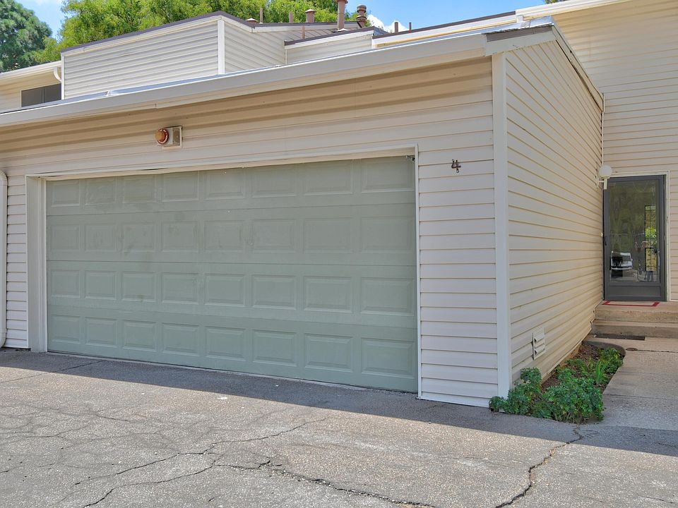1st image of 4 Westlake Dr NE