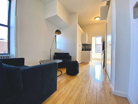 5th image of 168 Stanton St Unit 4A