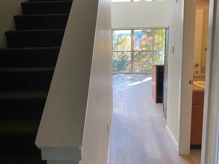 1406 Jingle Pot Rd — Photo 9