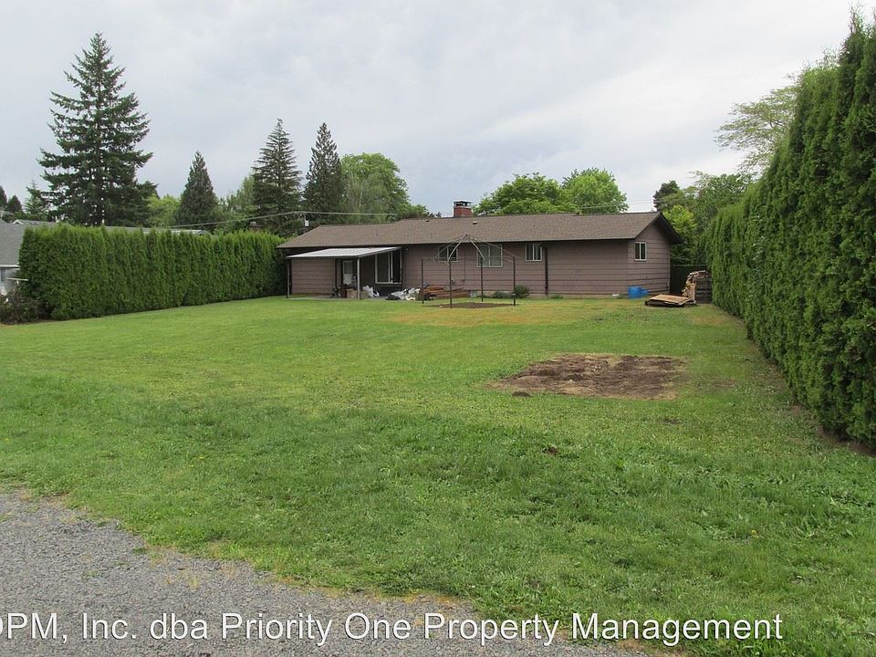 2nd image of 4915 SE Lake Rd