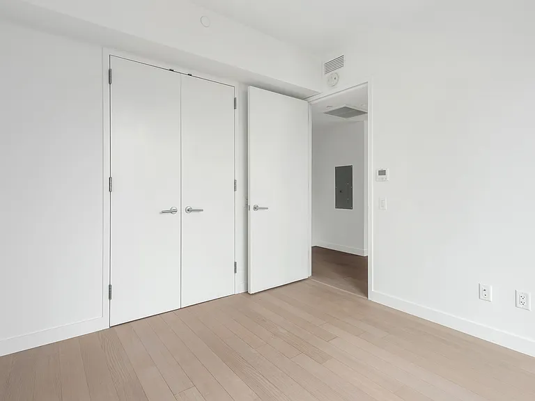 310 Livingston St #2203 — Photo 7