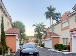 221 NW 14th Ave, Fort Lauderdale, FL 33311
