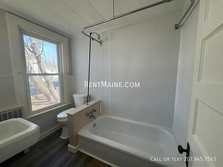 145 Essex St #B — Photo 7