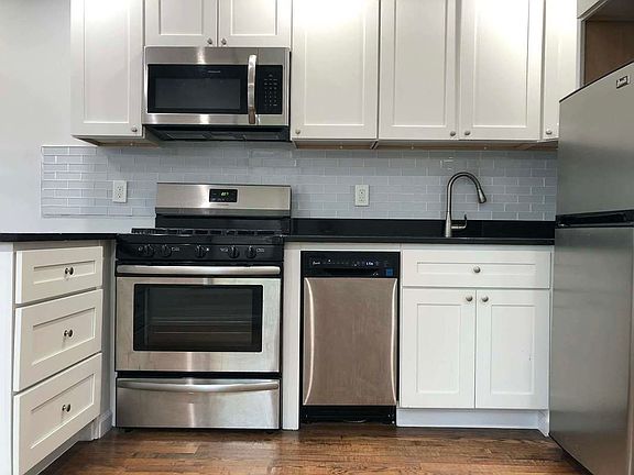 3rd image of 41 Underhill Ave #C3