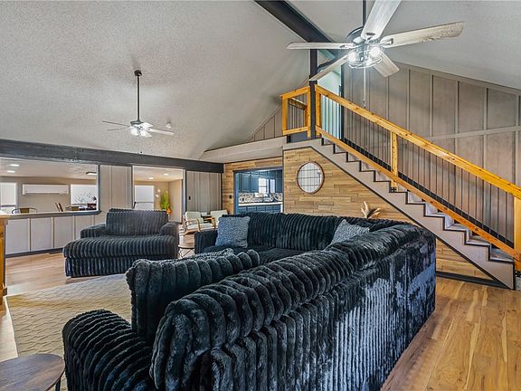 4th image of 1455 Flint Ridge Dr