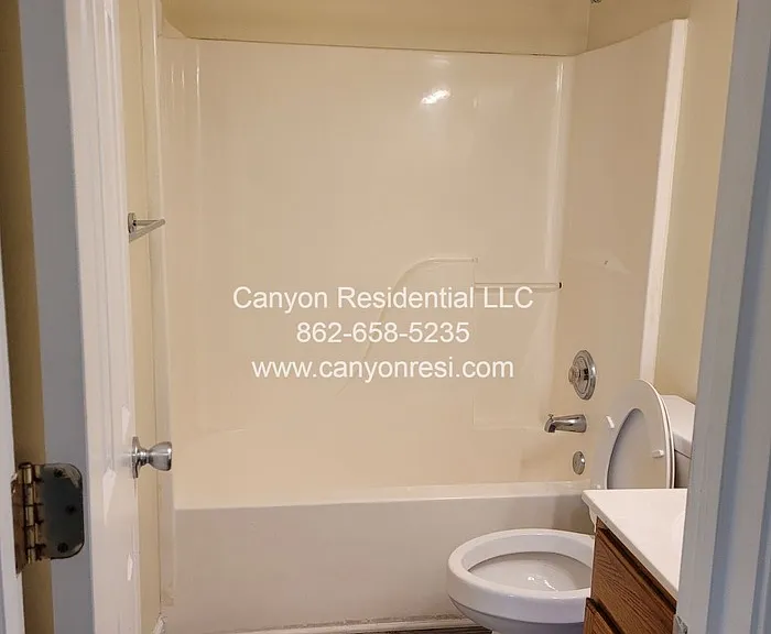 461 Bedford Knoll Dr — Photo 22