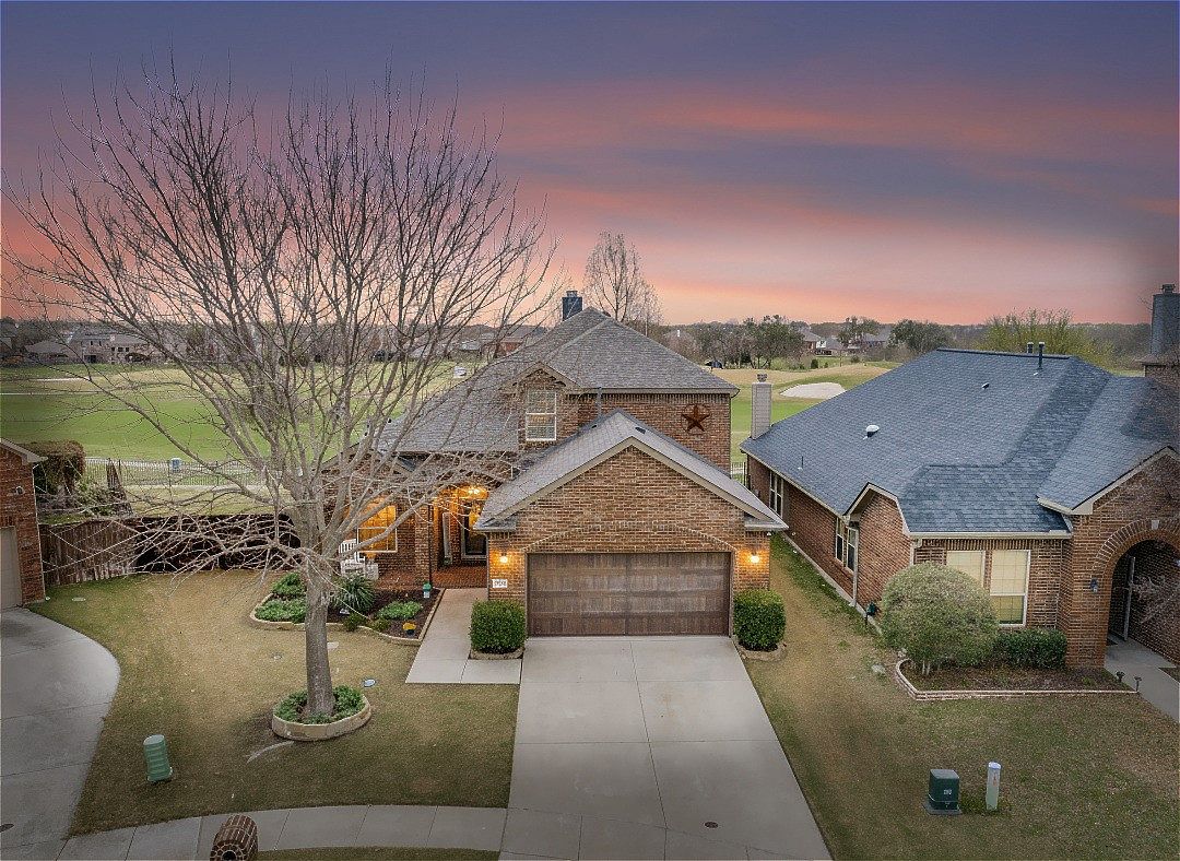 705 Golden Bear Ln
