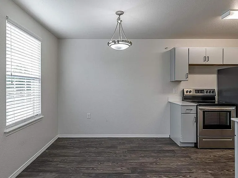 103_property_10-2025_trailside-place_011