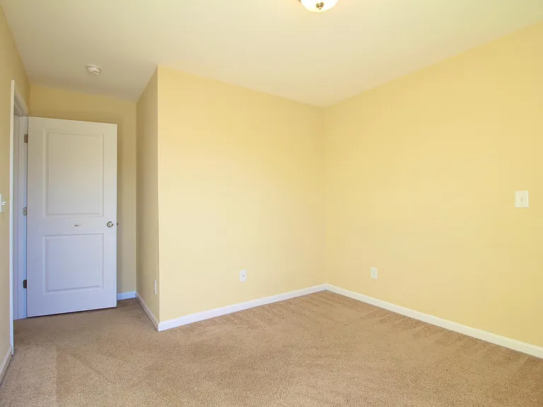 317 Gibby Ln — Photo 12