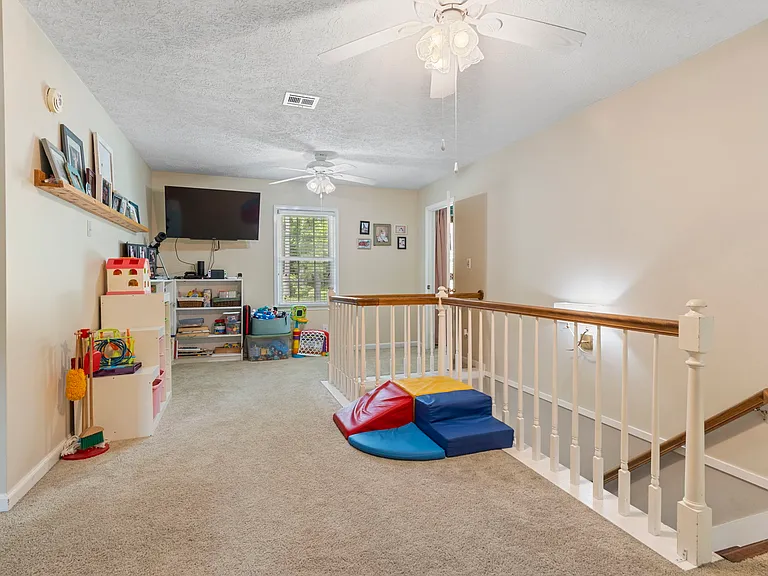 431 Duckworth Dr — Photo 20