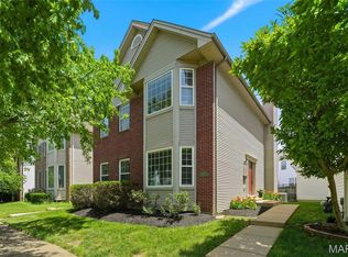 962 Morehouse Ln, Saint Louis, MO 63130
