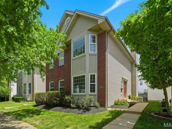 962 Morehouse Ln, Saint Louis, MO 63130