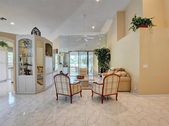 5th image of 6967 Cairnwell Dr