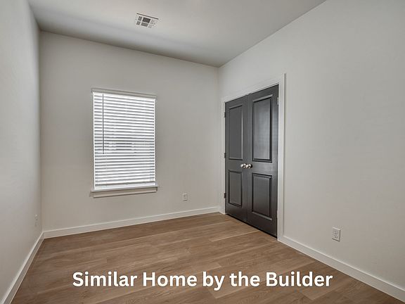 5th image of 2720 SW G Ave