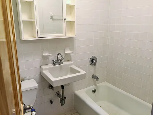 Rented by Joe Gotham LTD | media 5