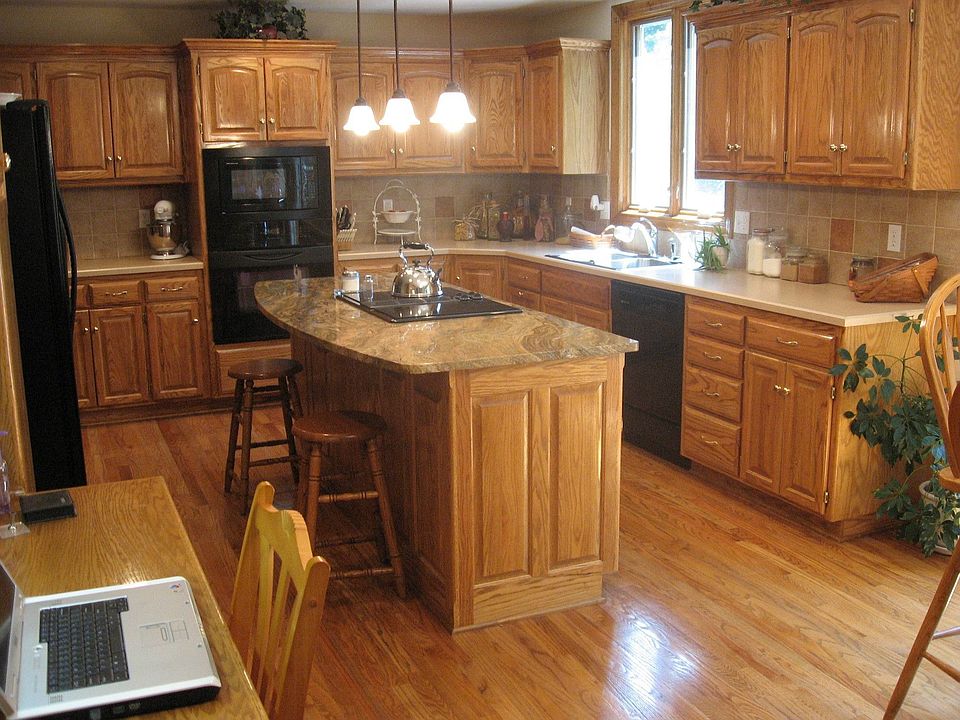 Granite Tops in Kitchen