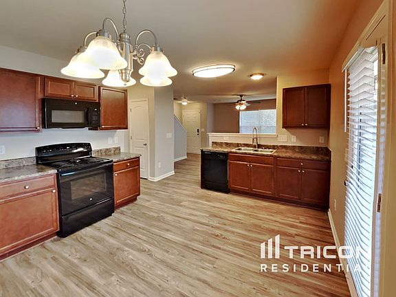 5th image of 1727 Overcreek Cir