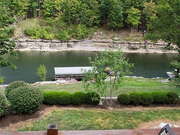 4th image of 866 Don Mar Dr