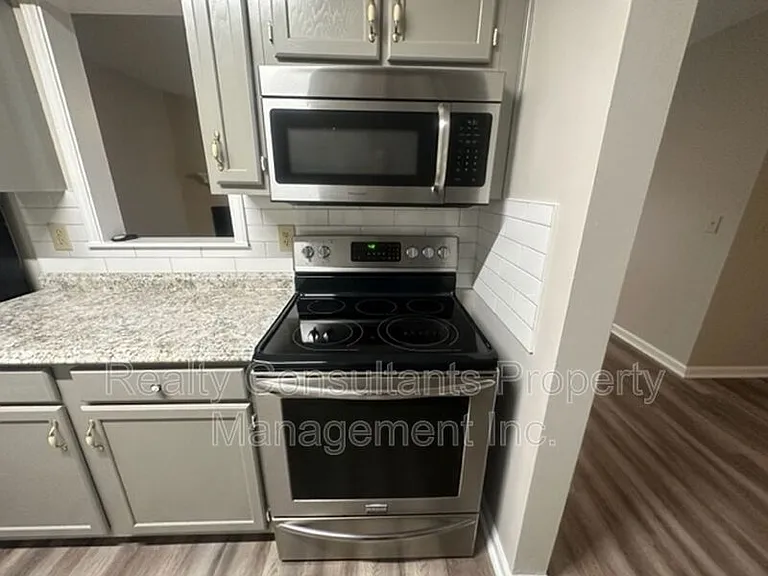 800C Folly Ct — Photo 5