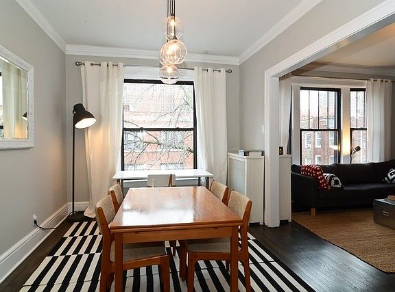 5th image of 3168 N Pine Grove Ave Unit 3