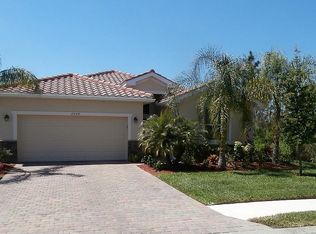 2504 Sawgrass Lake Ct, Cape Coral, FL 33909