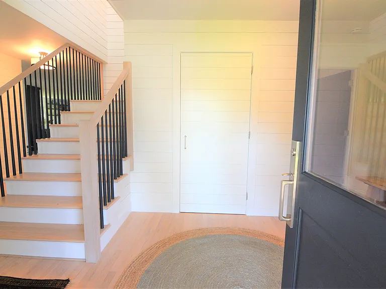 197 Coggeshall Ave — Photo 12
