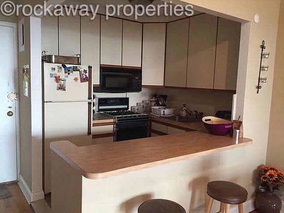 3rd image of 12310 Ocean Promenade APT 7B