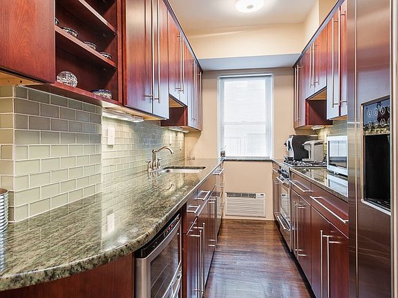 5th image of 12 E 87th St APT 7-B