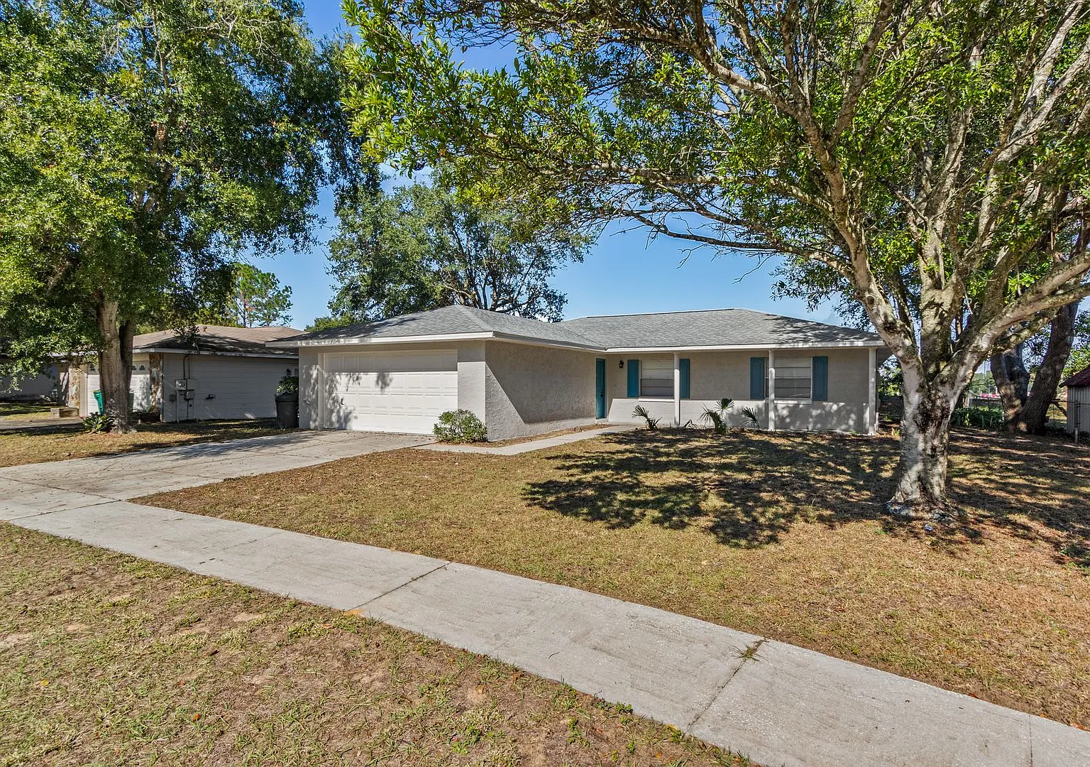 3-Bed, 2-Bath Single Family Home Near Mt Dora Area — Photo 1