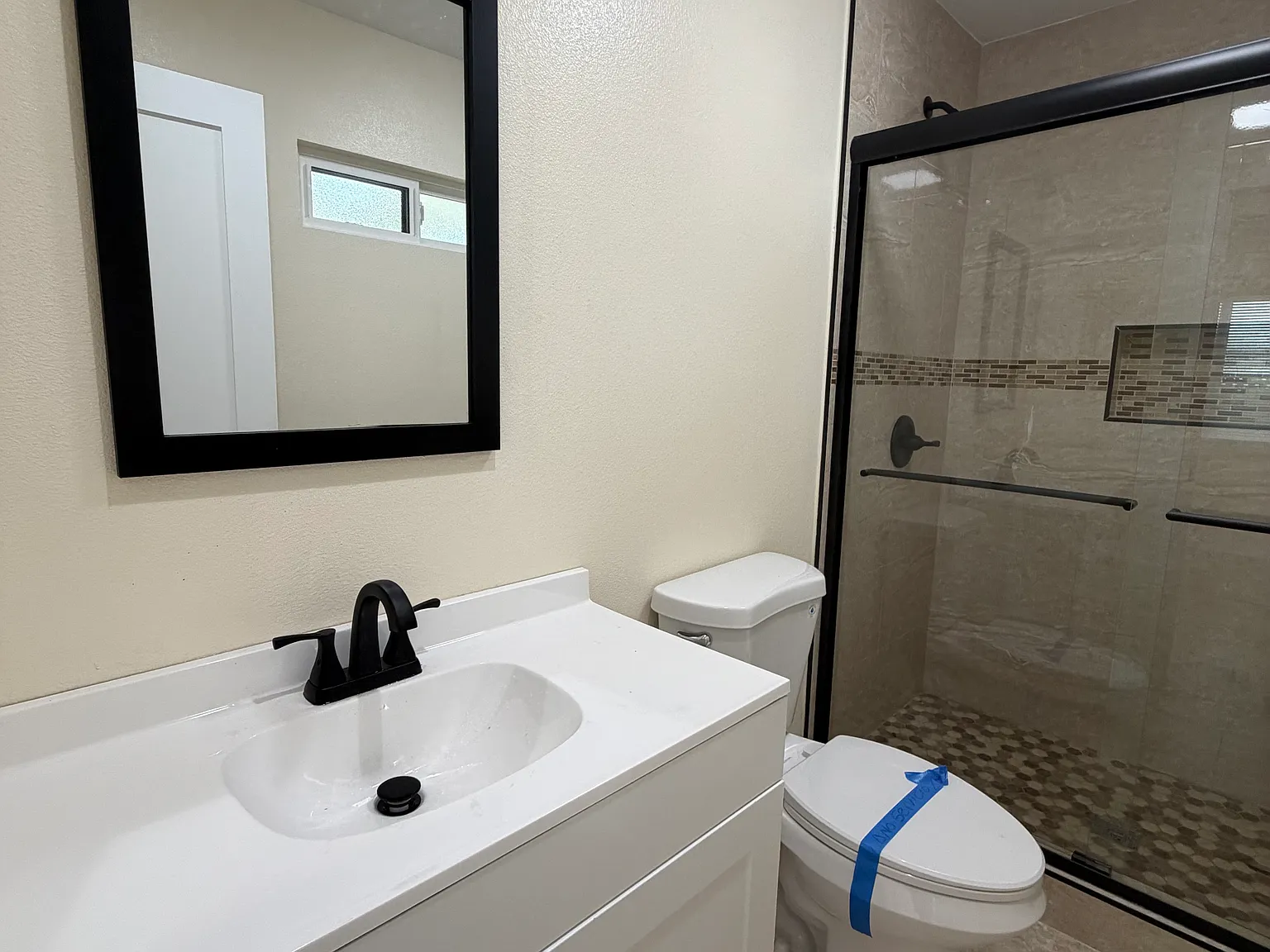 1013 Treadwell Ave — Photo 3