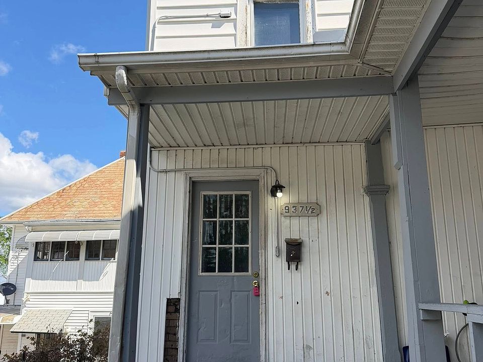 1st image of 937 1/2 Silliman St
