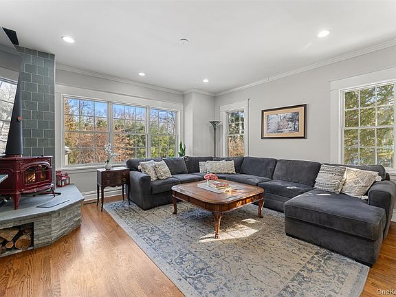 3rd image of 12 Swarthmore Road