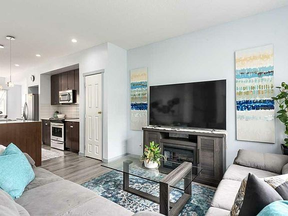 3rd image of 300 Evanscreek Ct NW #104