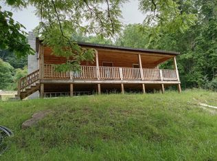 722 Basketball Rd, Pounding Mill, VA 24637