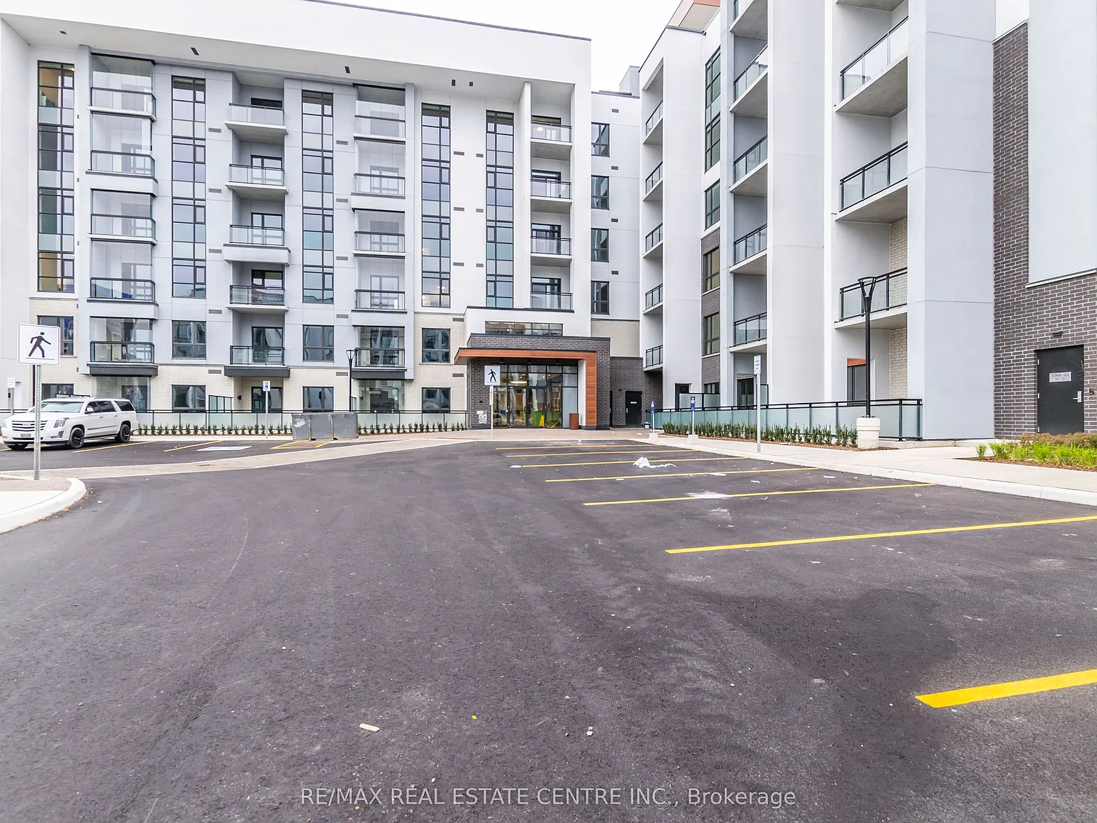 2 bed, $2,750 — Photo 4