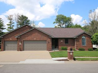 905 Valley View Dr, Fulton, IL 61252