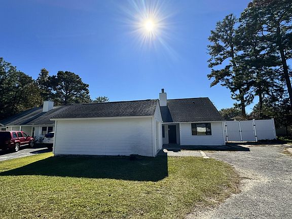 2nd image of 107 Photinia Ct