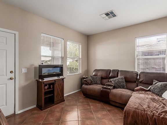 3rd image of 10627 E Olla Ave