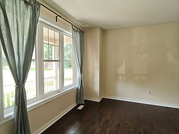 2nd image of 109 Cornwall Dr